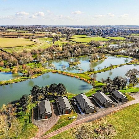 Makins Lodges Nuneaton Buitenkant foto