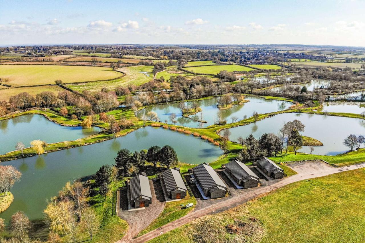 Makins Lodges Nuneaton Buitenkant foto