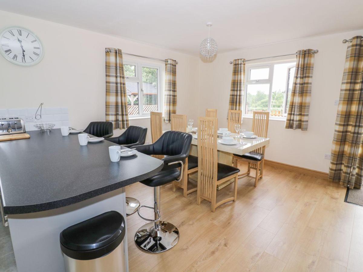 Makins Lodges Nuneaton Buitenkant foto